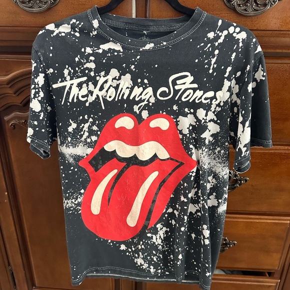 The Rolling Stones Kids Black and Red Graphic T-Shirt - Picture 2 of 8